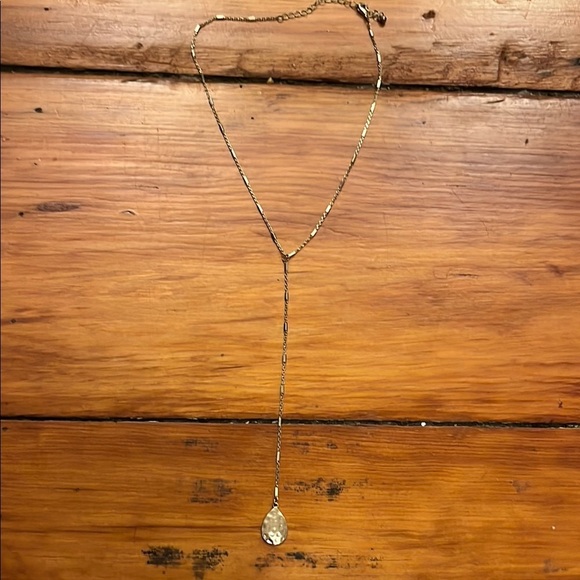 Jewelry - Elegant Gold Drop Necklace
